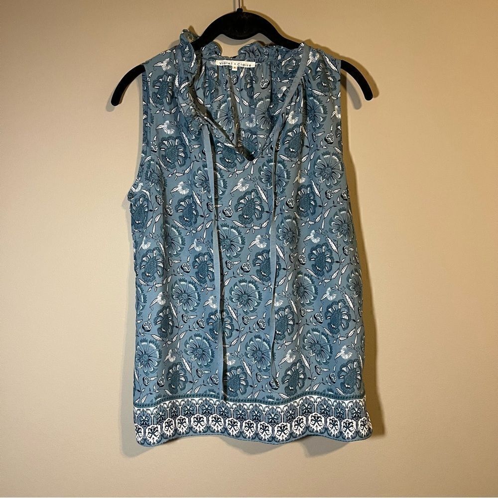 ✨ Violet +‎ Claire Women’s Blue Floral Blouse Small